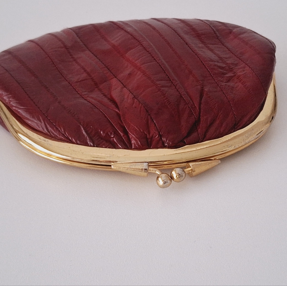 Dark red vintage leather clutch/coin purse - Picture 3 of 9
